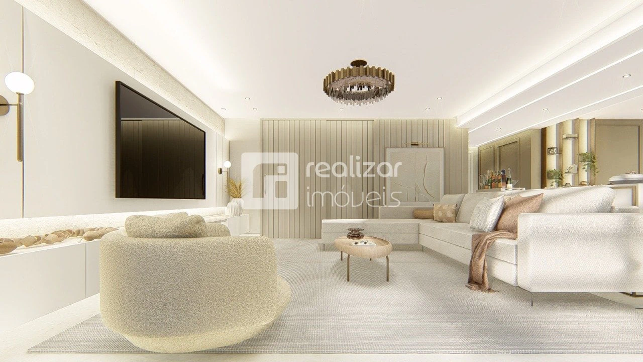 6-bedroom house with a bathtub