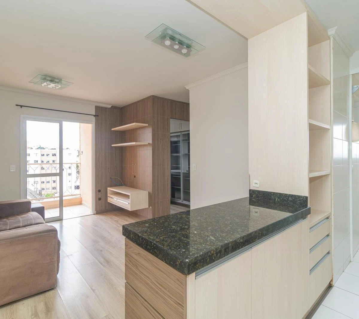 3-bedroom apartment with a home office in Curitiba