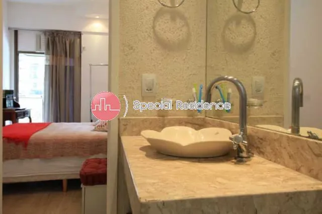 Apartamento mobiliado com 2 quartos e varanda de vidro — photo 7