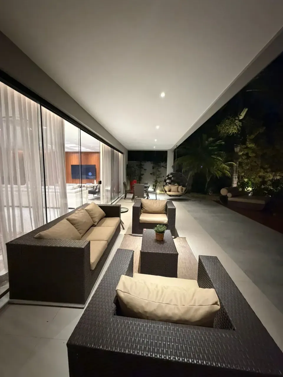 Furnished house with 5 bedrooms and 880 m² — photo 6