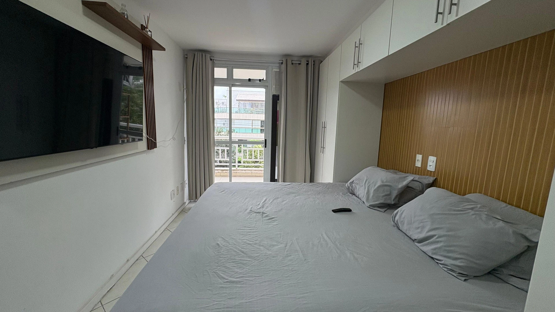 Furnished apartment, 114 m², with a jacuzzi — photo 33