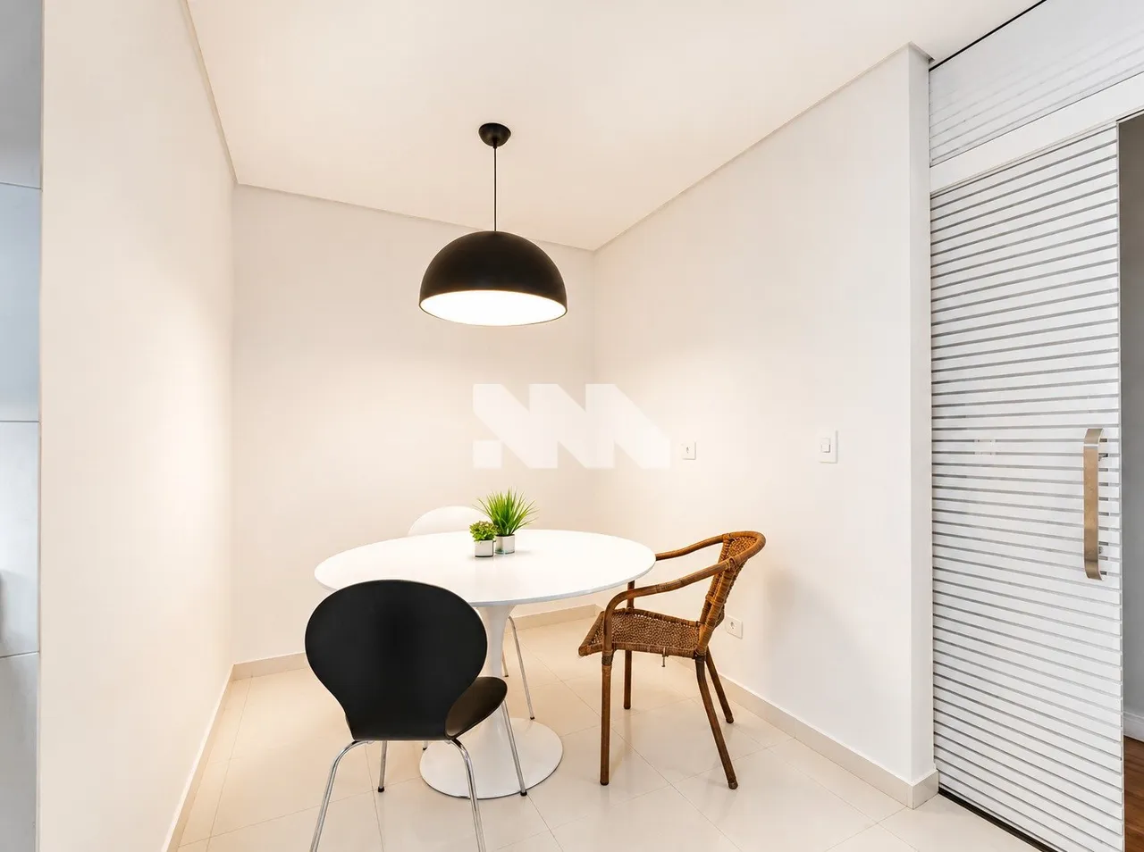Furnished apartment with 4 bedrooms and 231 m² — photo 6