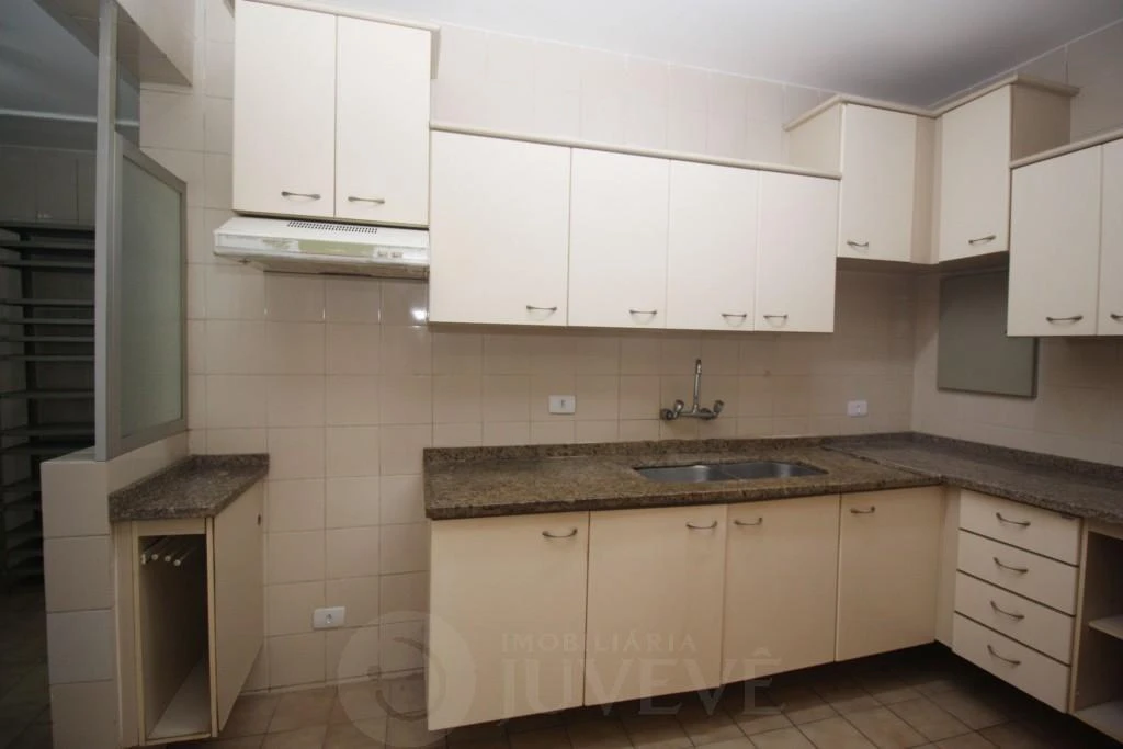 Меблированная квартира с 3 спальнями и балконом — photo 12