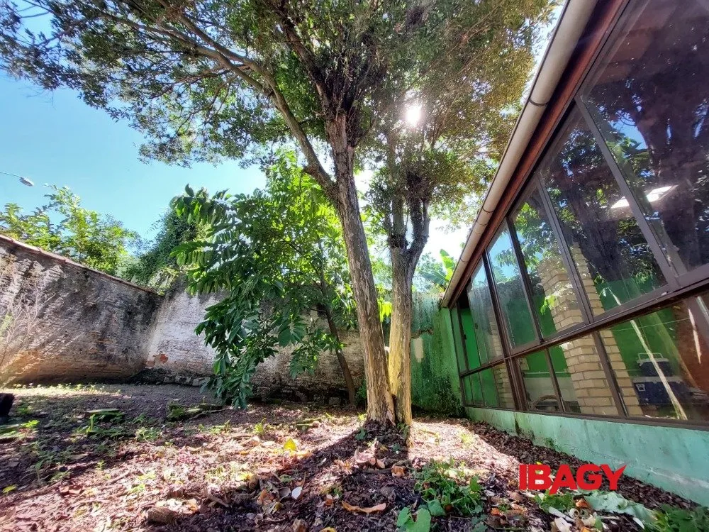 Casa amueblada con 4 dormitorios y 950 m² — photo 44