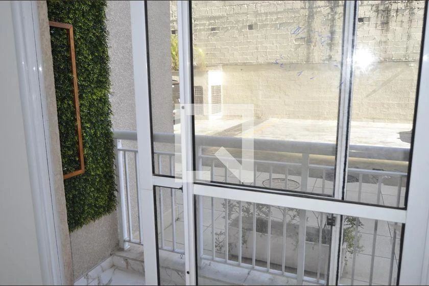 2-bedroom apartment in a building with a gym — photo 21