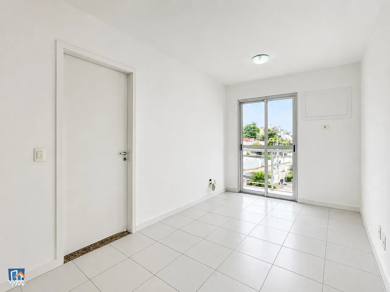 2-bedroom apartment with balcony and separate kitchen — photo 19