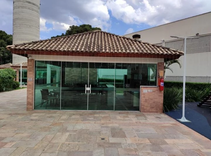 Apartamento de 2 quartos com varanda envidraçada — photo 8