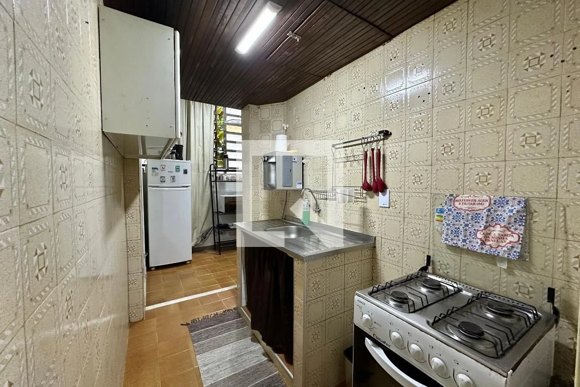 Furnished 1-bedroom apartment with a gas stove — photo 7