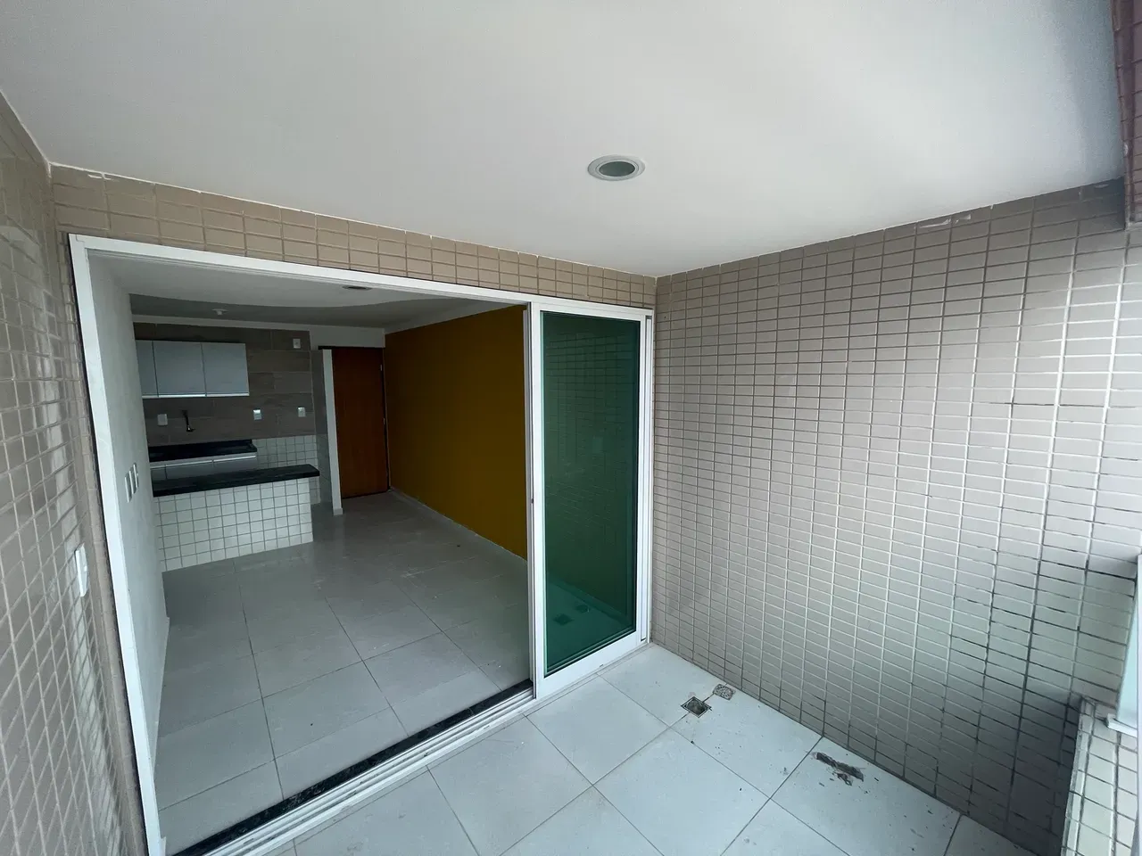 2-bedroom apartment with balcony and water view — photo 15