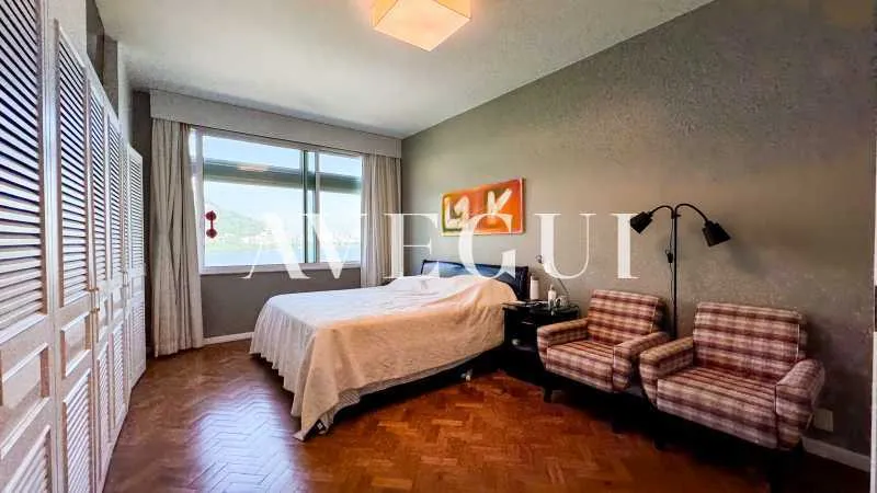 Duplex penthouse with balcony, 5 bedrooms and 5 baths — photo 11