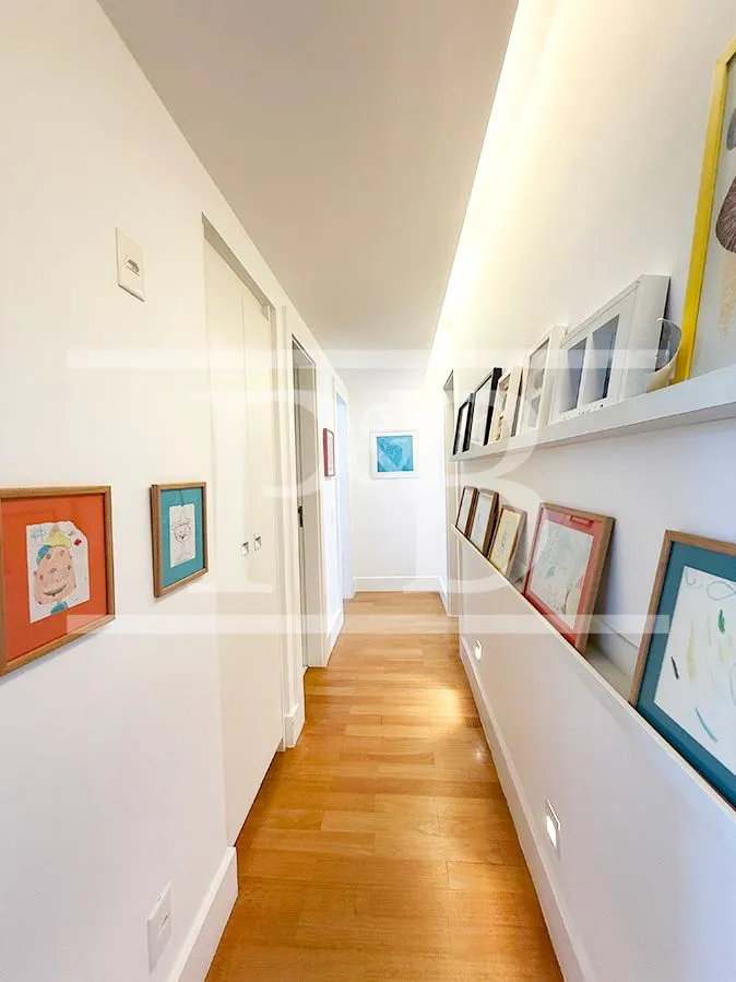 Apartamento de 3 dormitórios com 240 m² e 3 vagas — photo 17