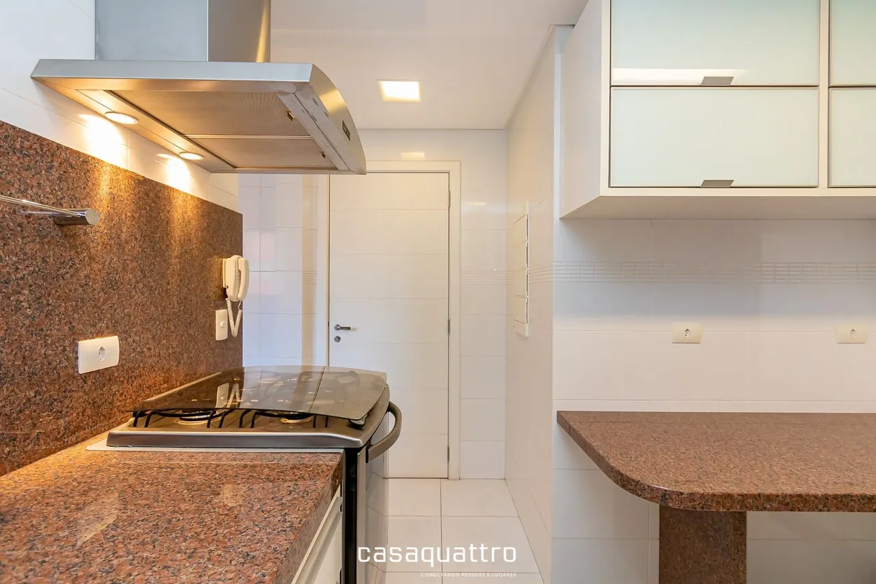 Apartamento mobiliado com 3 dormitórios e varanda — photo 19