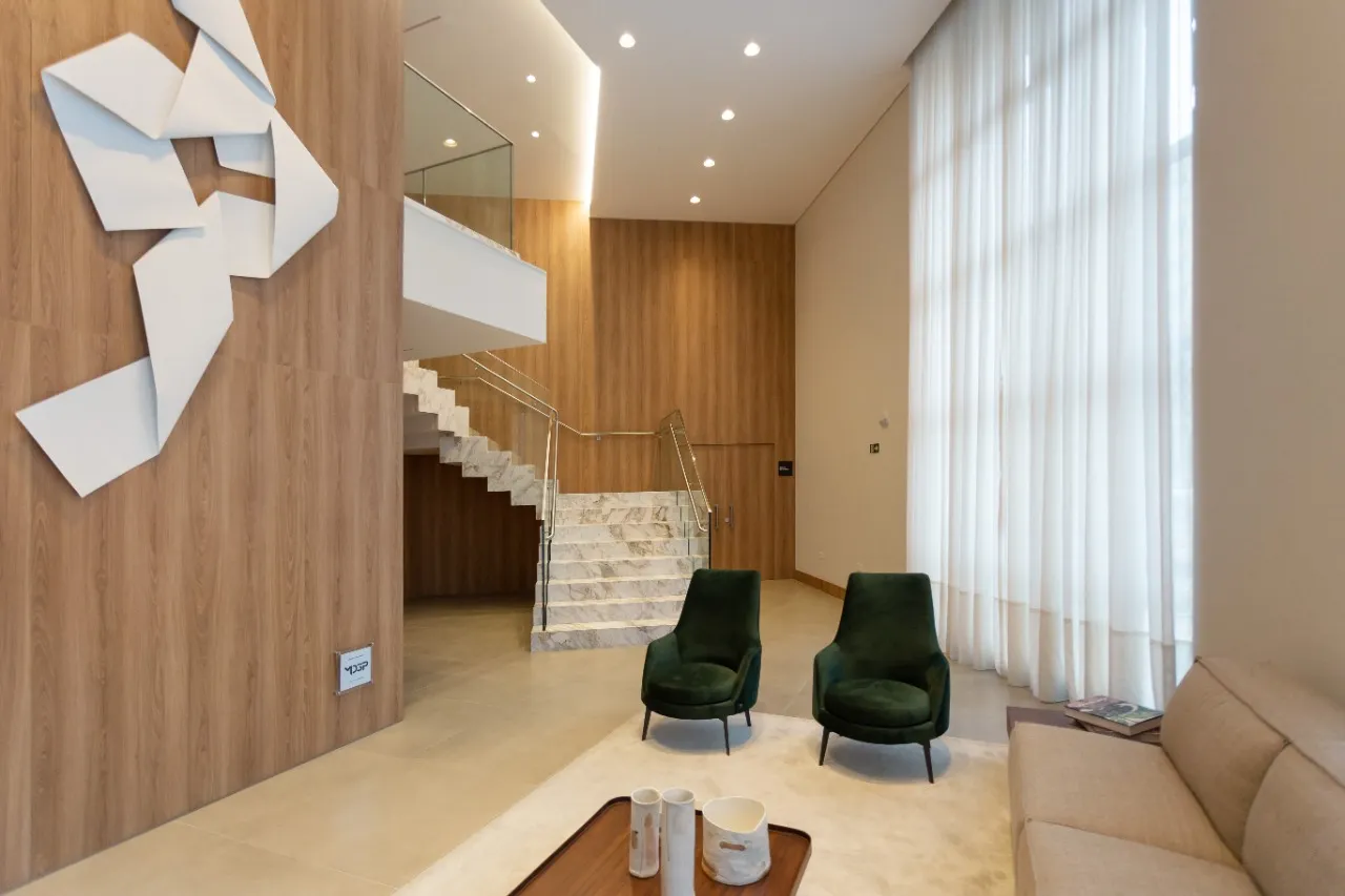 3-bedroom apartment in a building with a gym — photo 32