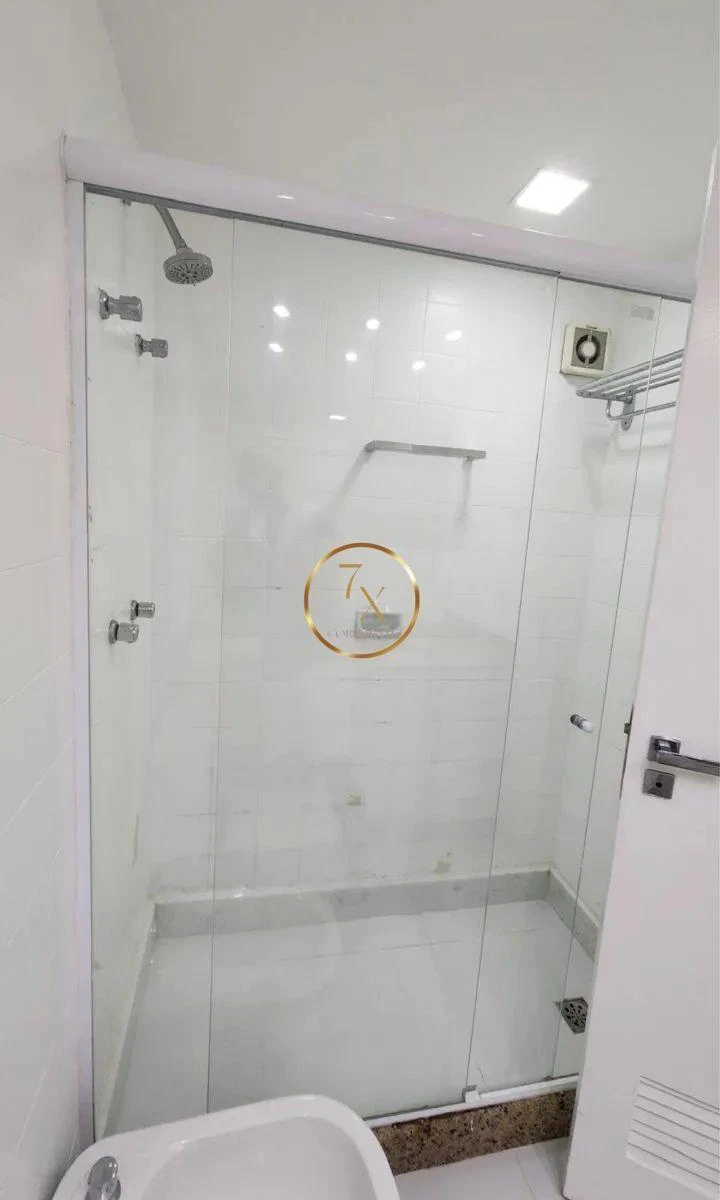 Unfurnished apartment with 4 bedrooms and closed kitchen — photo 9