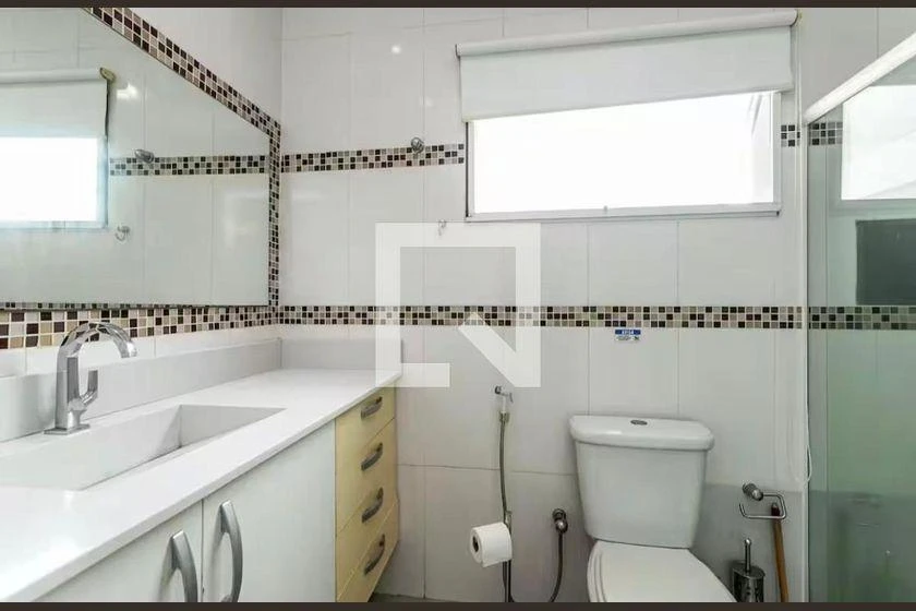 Casa amueblada de 288 m² con 4 suites y piscina — photo 34