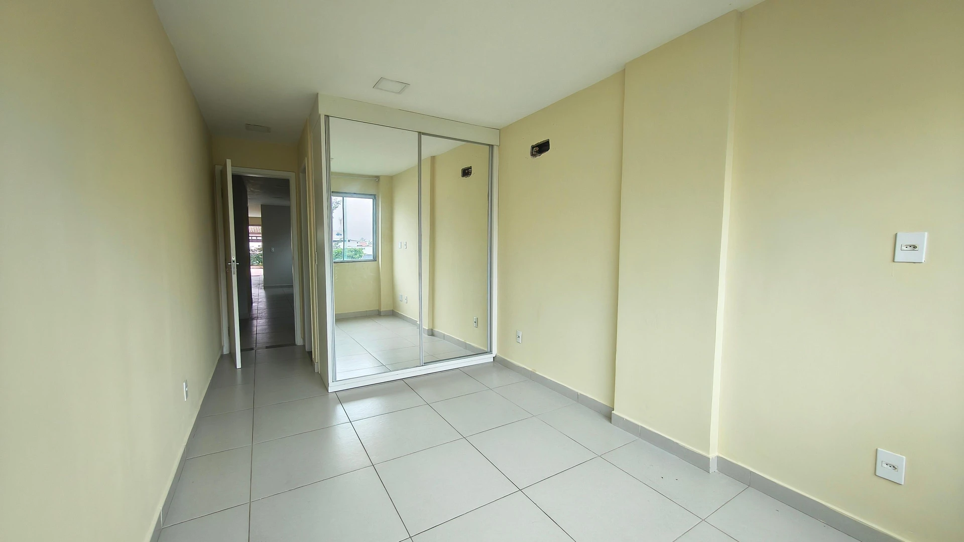 3-bedroom apartment, all with their own bathrooms, 311 m² — photo 31