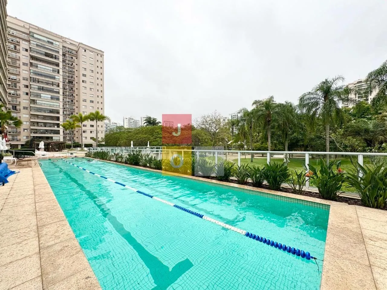 Apartamento mobiliado, 193 m², com janelas do piso ao teto — photo 67
