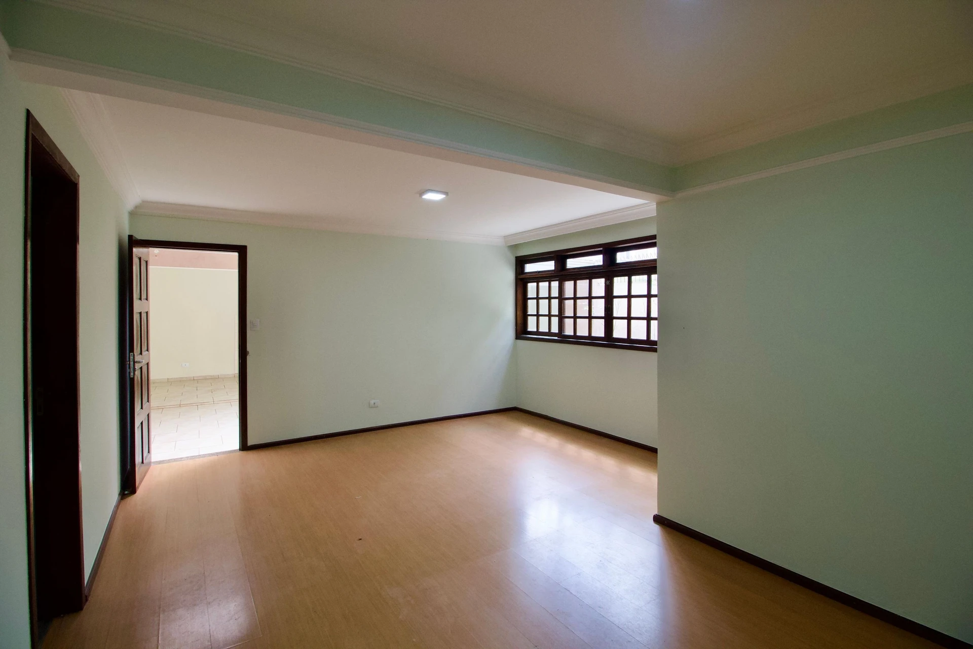 4-bedroom house with a garden in Curitiba — photo 46