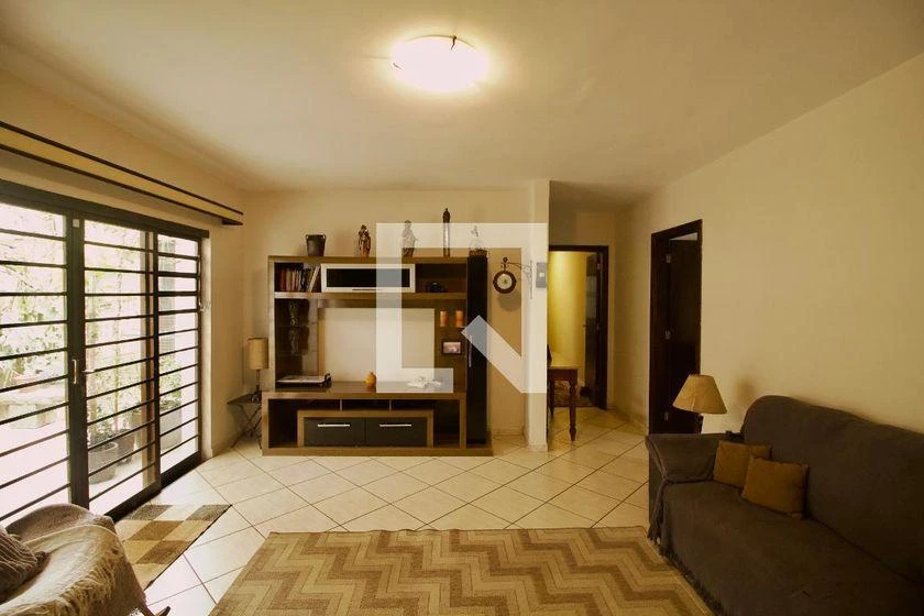 5-bedroom house with a home office — photo 23