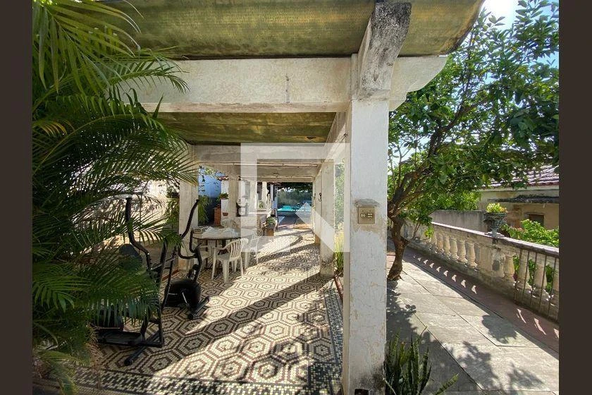 Casa para locação com varanda e 4 quartos, 1147 m² — photo 47