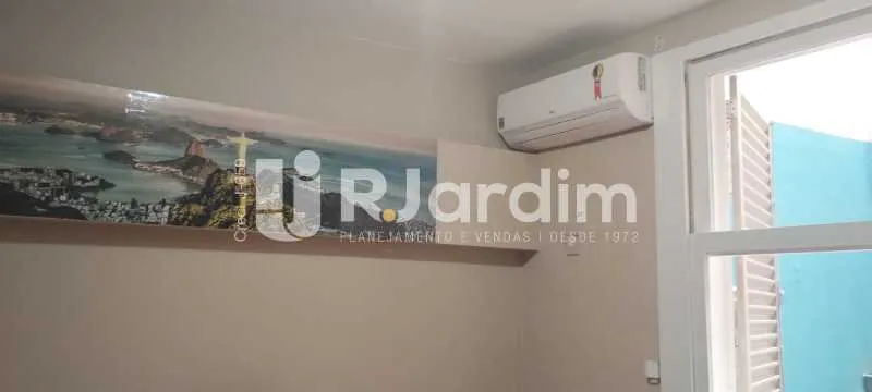 4-bedroom apartment with 200 m² on the 2nd floor — photo 8