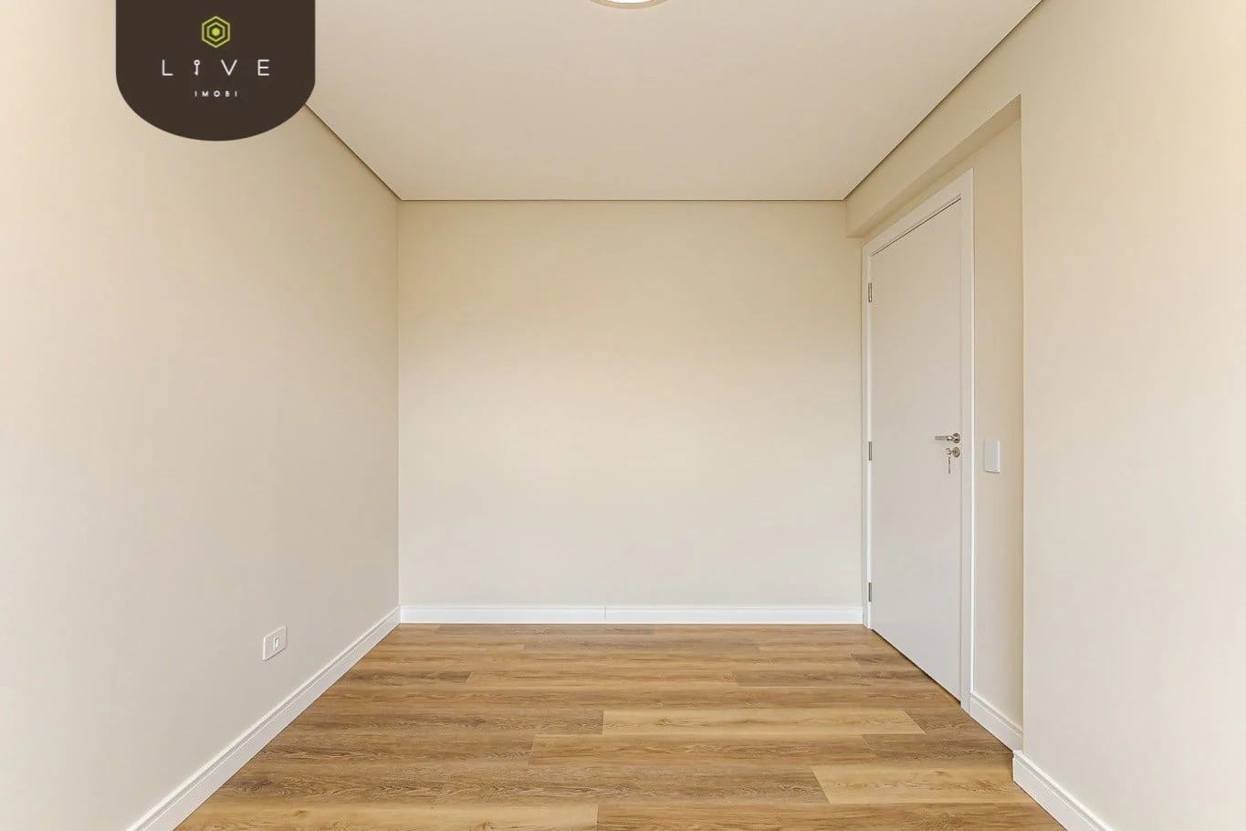 3-bedroom apartment with glazed balcony and private BBQ — photo 8