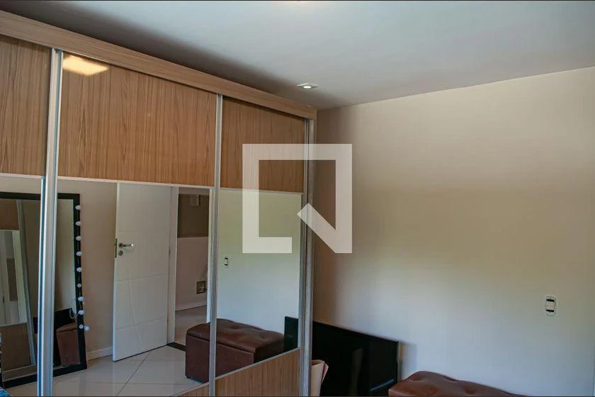 House for rent 480 m² with 4 bedrooms and 6 parking — photo 33