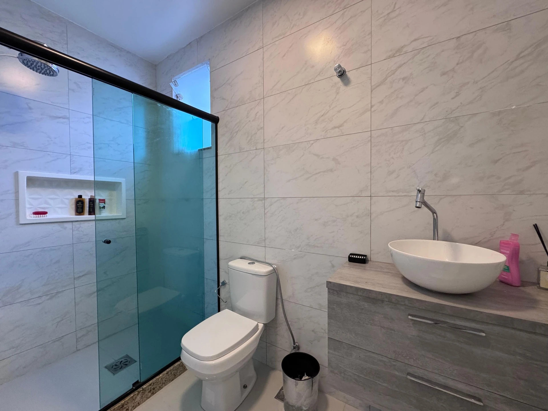 Furnished house with 5 bedrooms and 5 bathrooms — photo 38