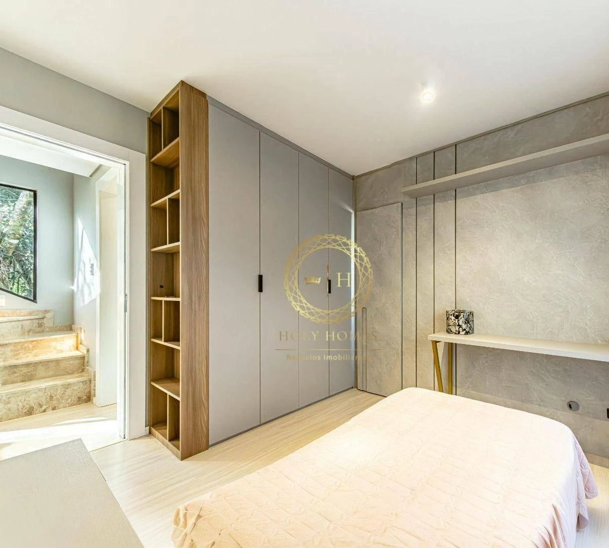 Condo house with a balcony and open-plan kitchen — photo 12
