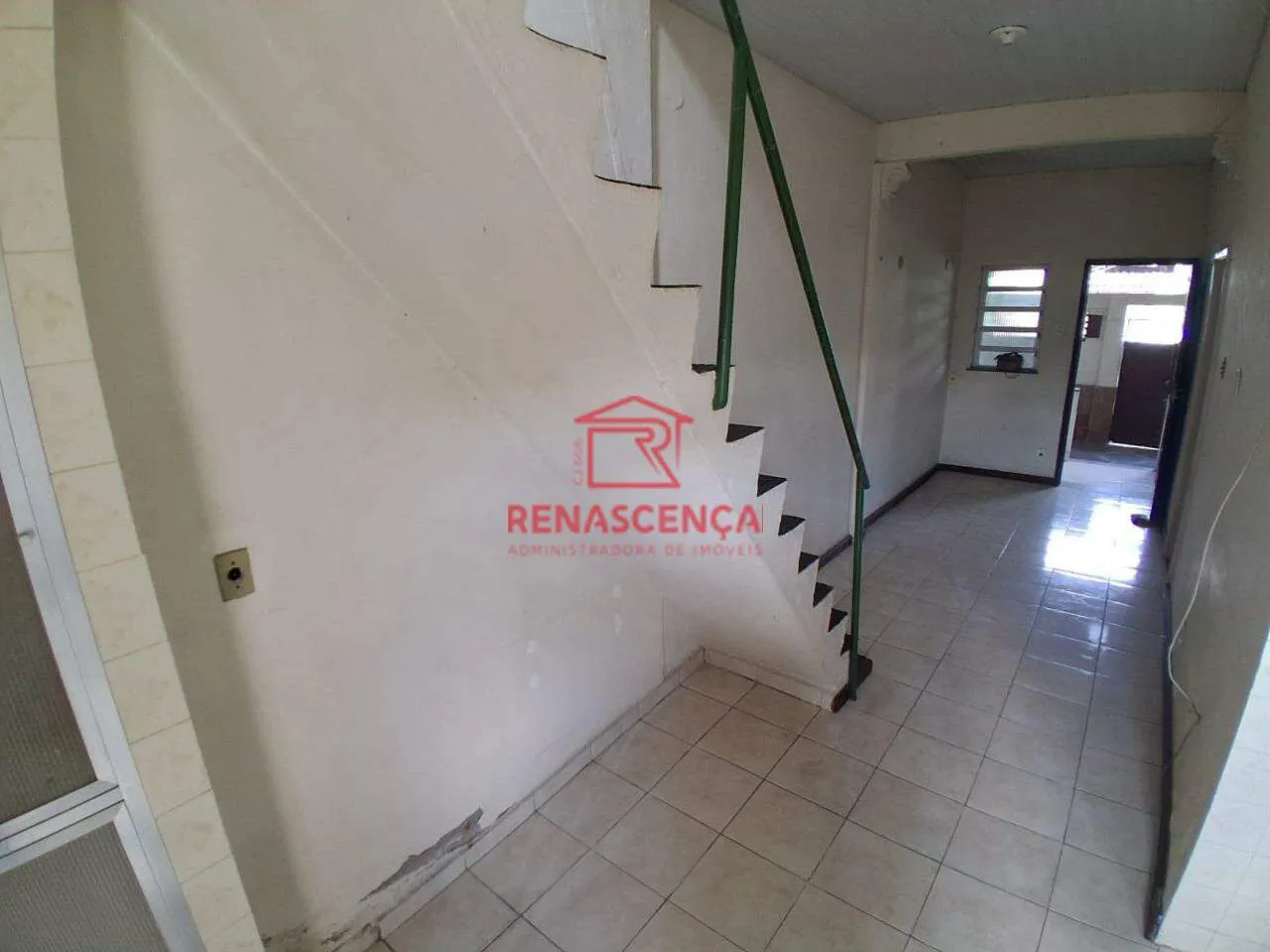 House with 5 bedrooms and 3 bathrooms, with a balcony — photo 15