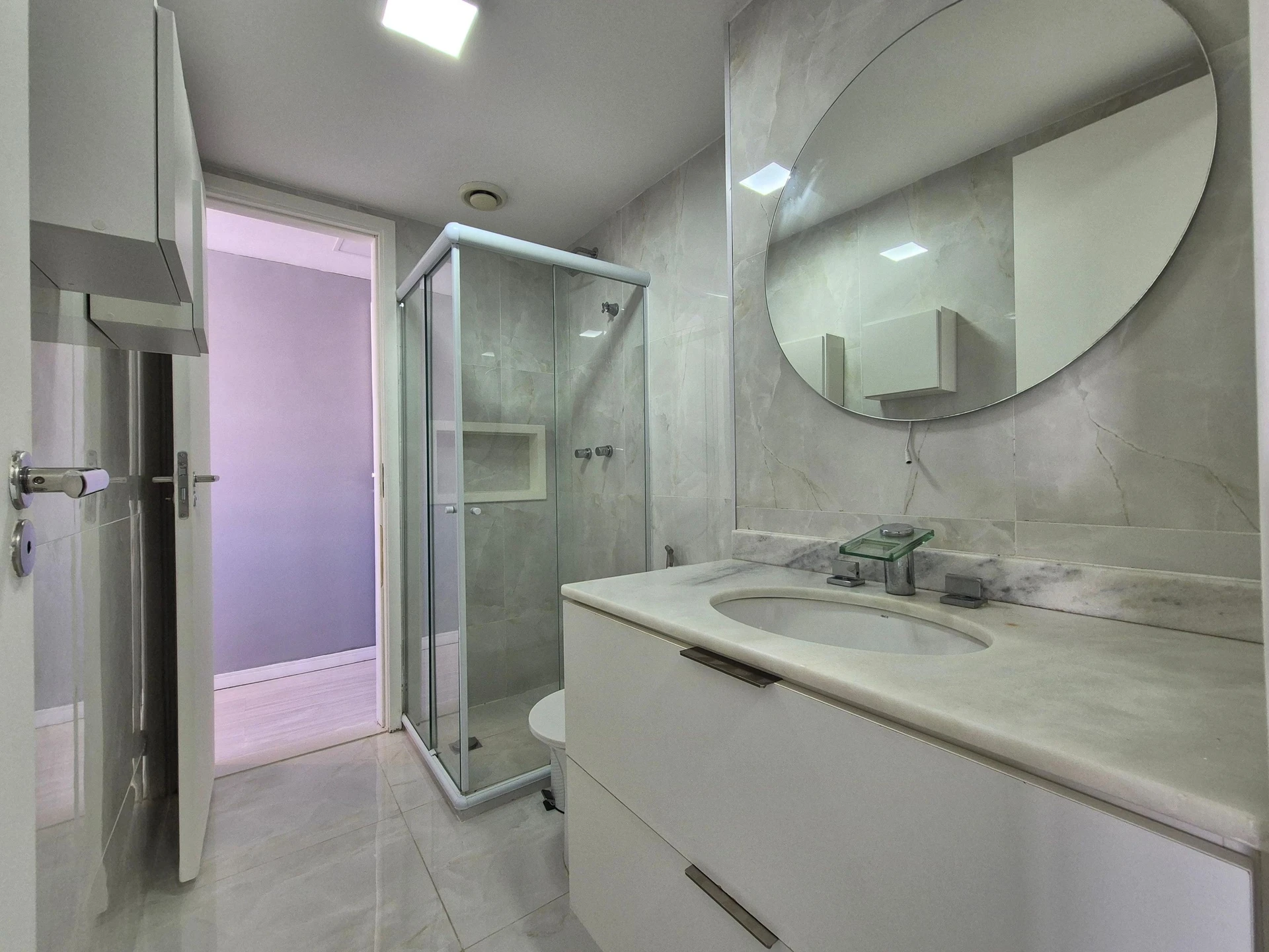 Furnished apartment with 5 bedrooms and open-plan kitchen — photo 63