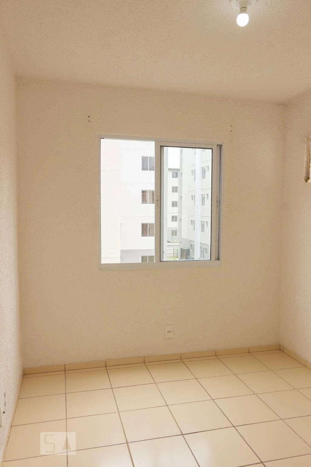 Unfurnished 2-bedroom apartment with closed kitchen — photo 29