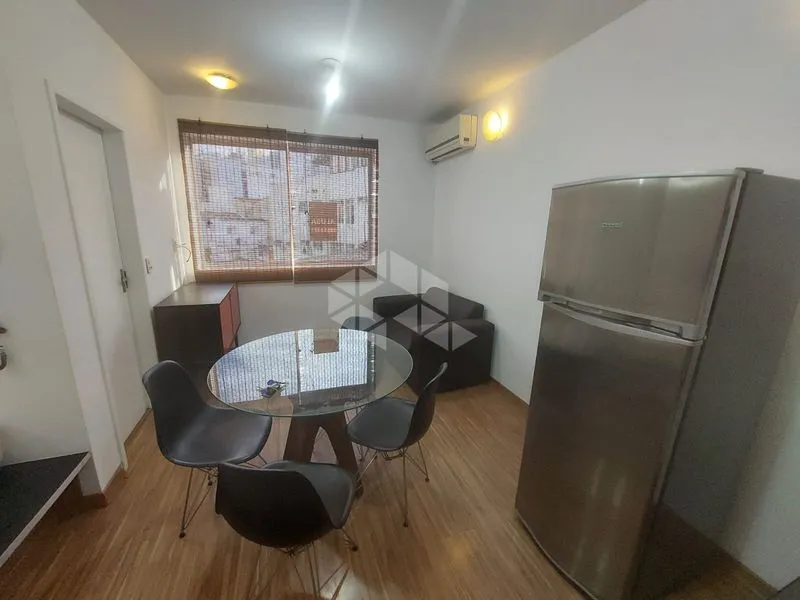 Apartamento tipo kitnet amueblado de 20 m² con cocina abierta — photo 13