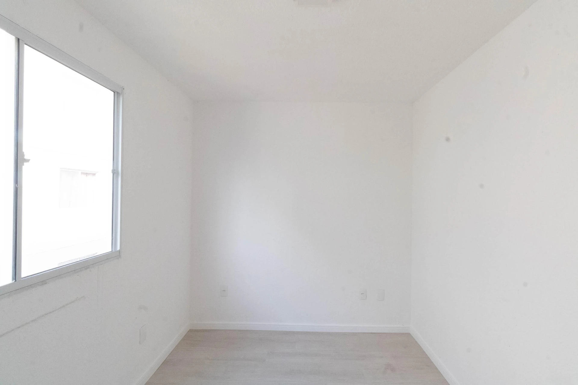 Unfurnished rental apartment with 2 bedrooms and 1 parking spot — photo 24