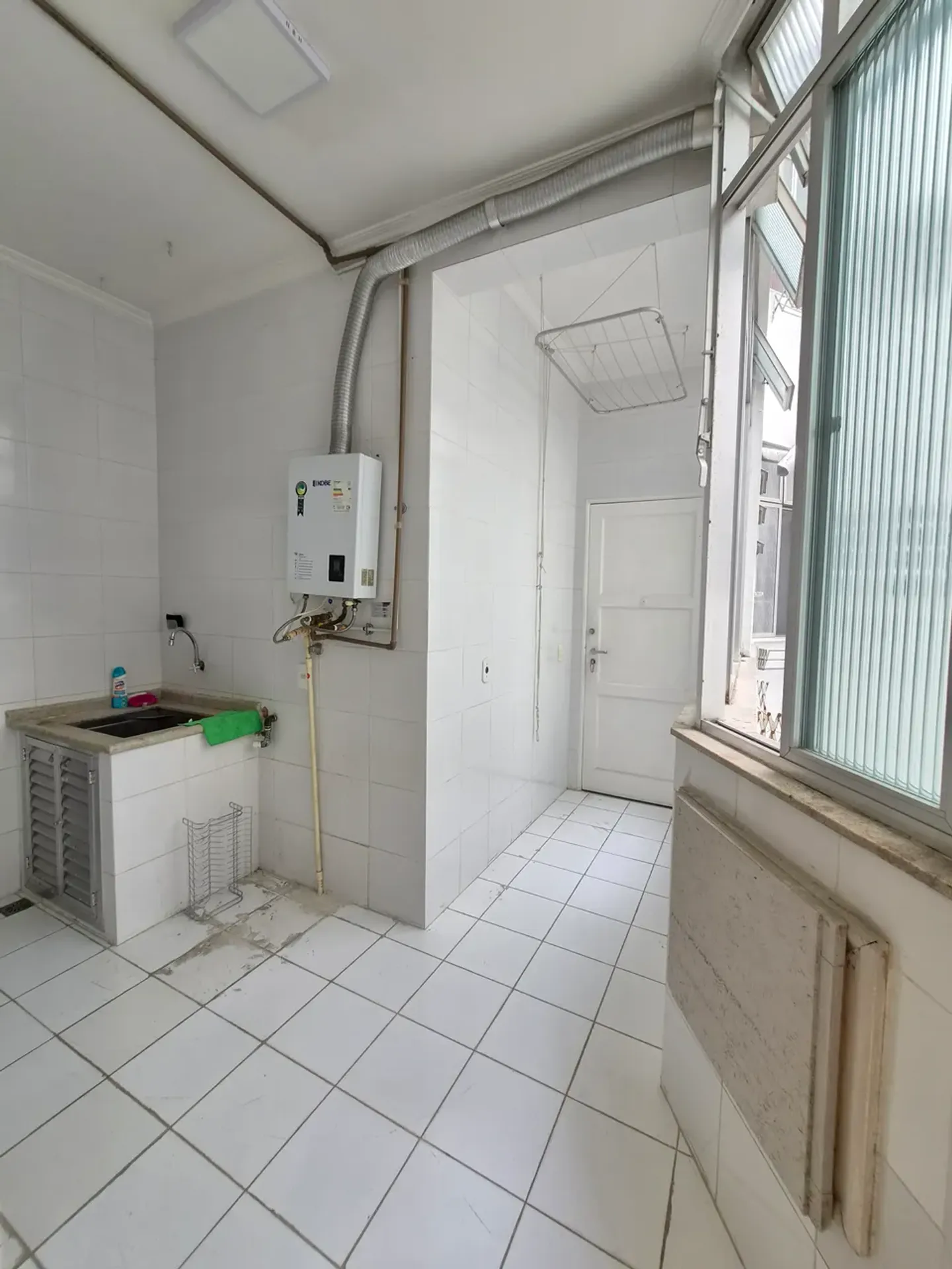 Furnished 120 m² apartment with 3 bedrooms and 3 bathrooms — photo 24