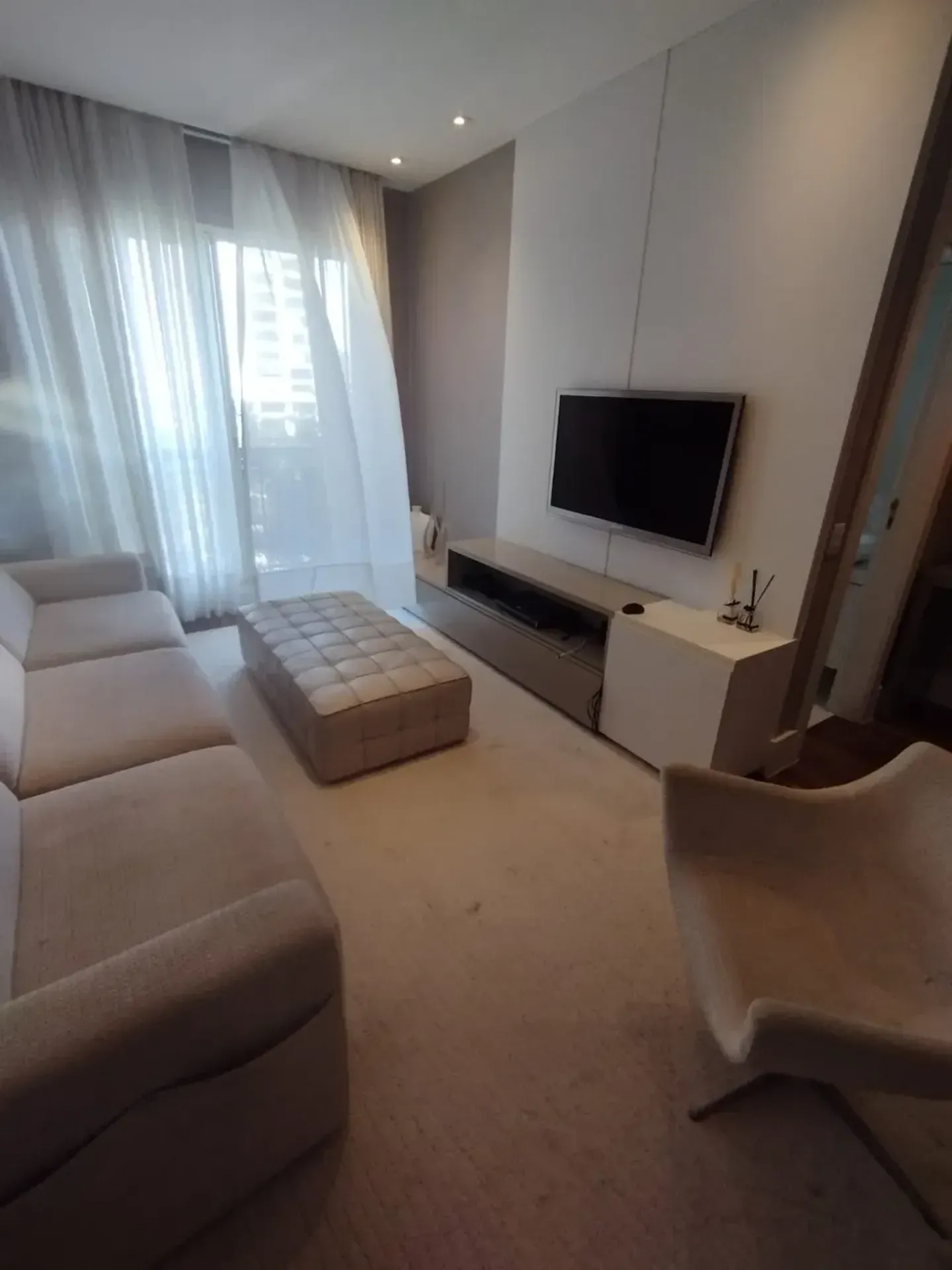 Apartamento sem mobília com 4 quartos e 5 banheiros — photo 18
