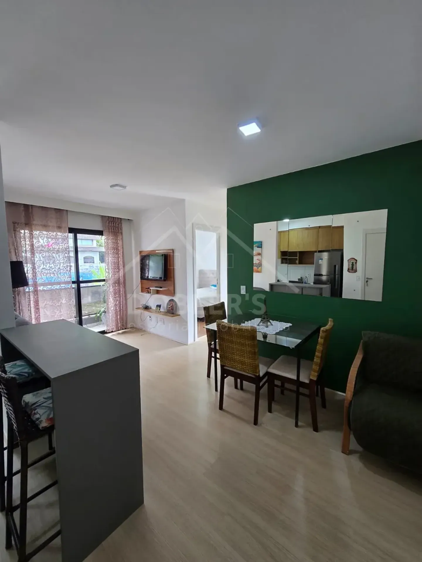 2-bedroom apartment with a mountain view — photo 6
