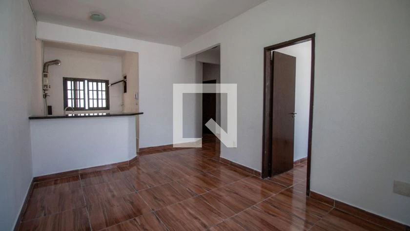 2-bedroom house, 1 with its own bathroom, 85 m²