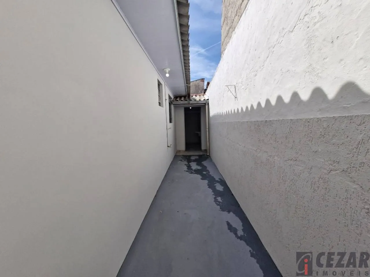 Unfurnished house with 2 bedrooms and a laundry area — photo 25
