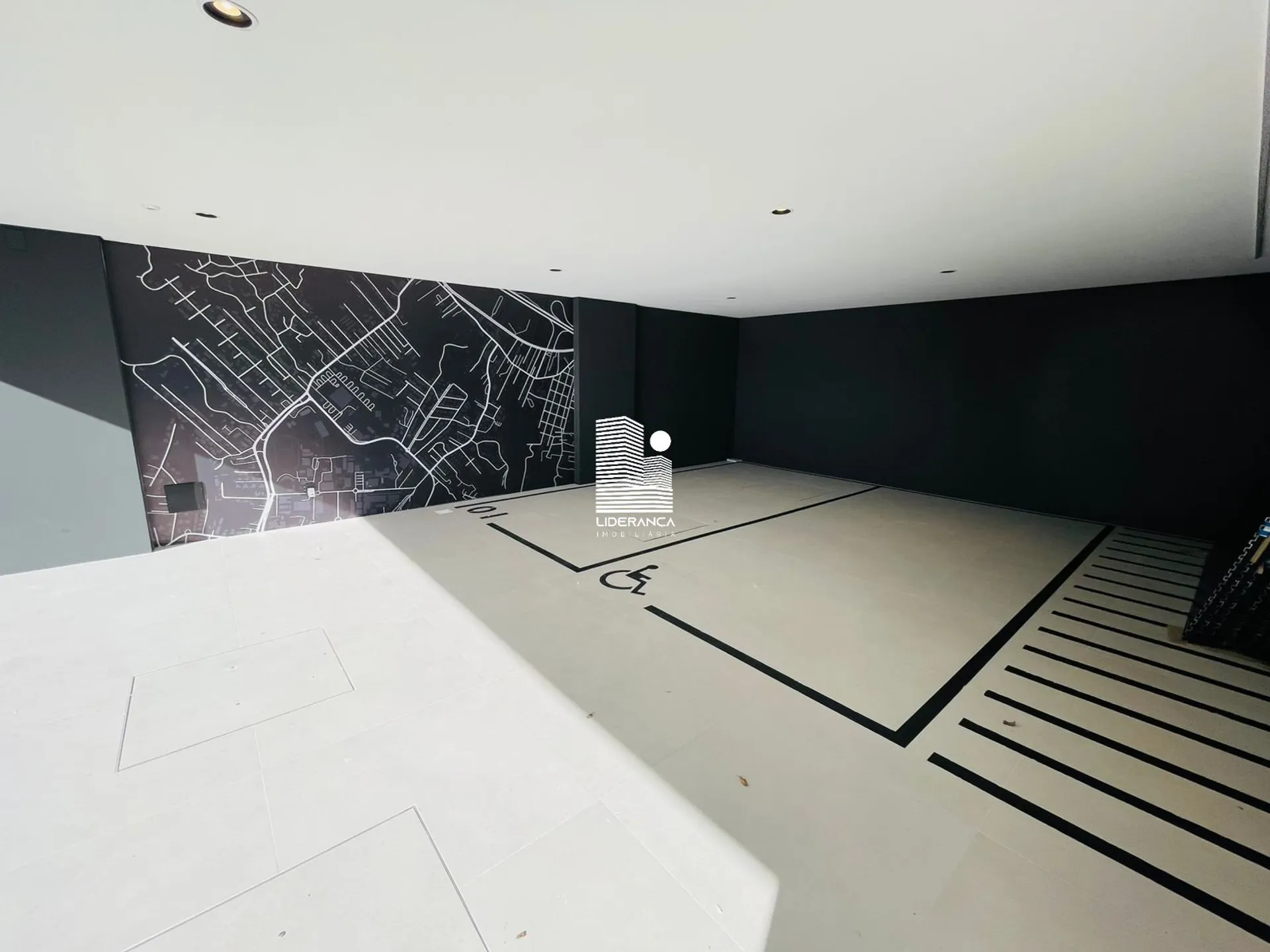 Floor-to-ceiling windows in a one-bedroom apartment, 17 m² — photo 19