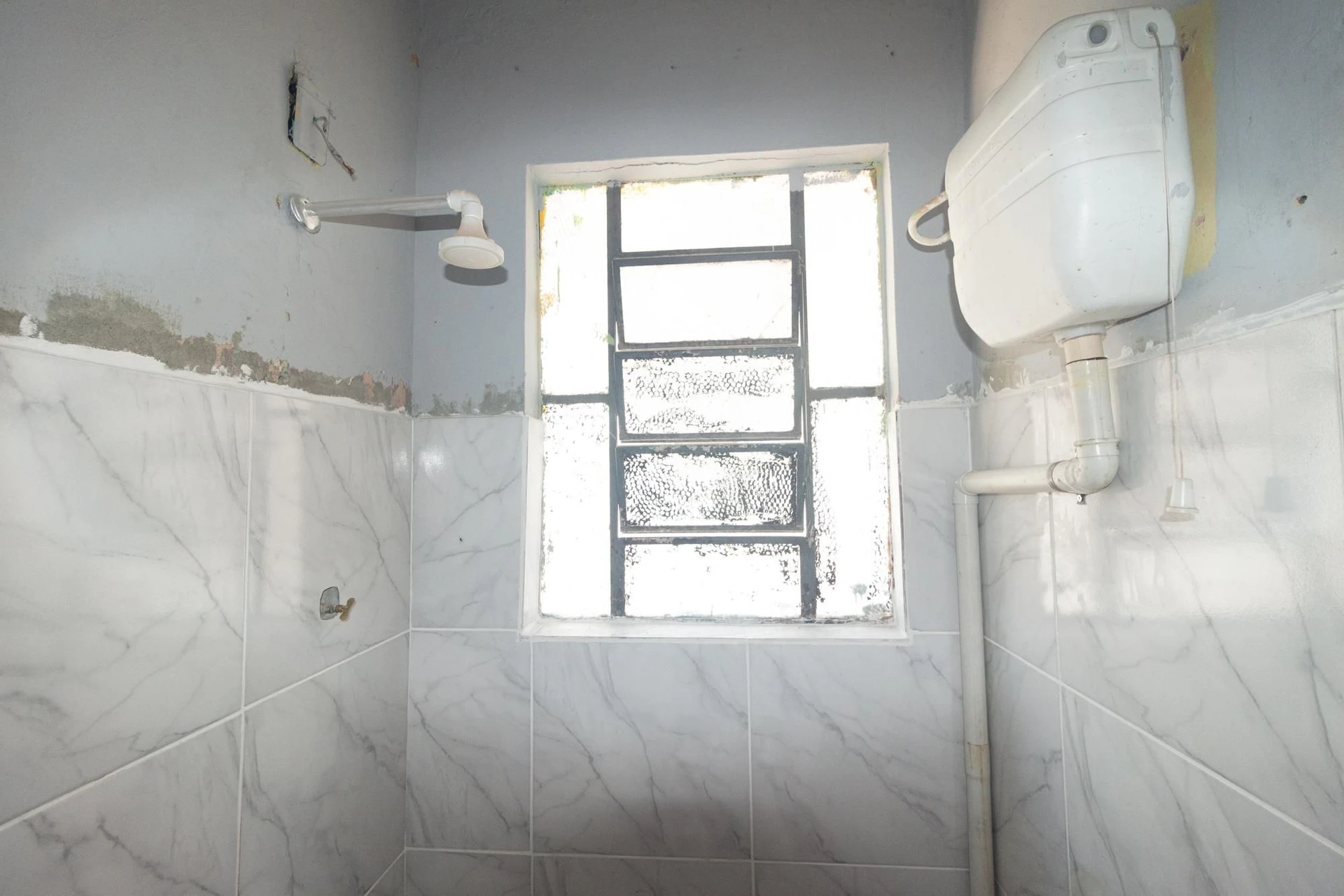 1-bedroom unfurnished studio with 1 bathroom and parking — photo 18