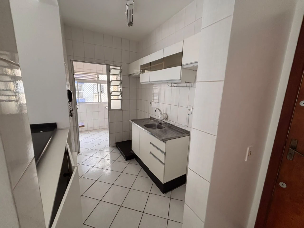 3-bedroom apartment, 1 with its own bathroom, 85 m² — photo 2