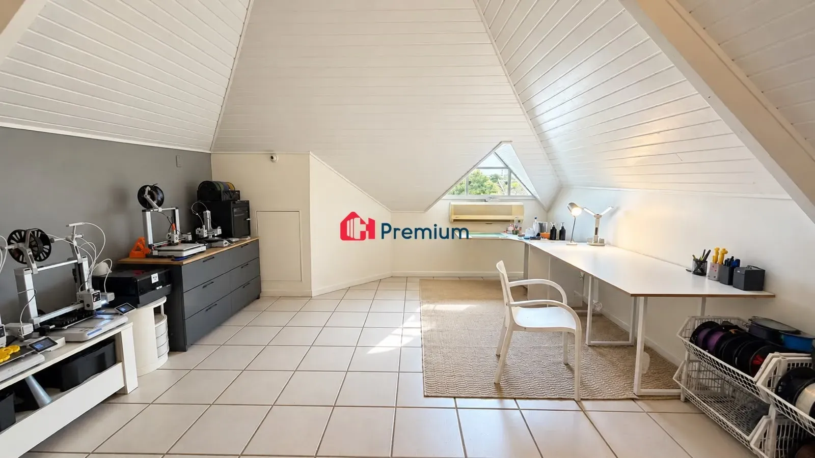 Washing machine in a 5-bedroom house, 350 m² — photo 41