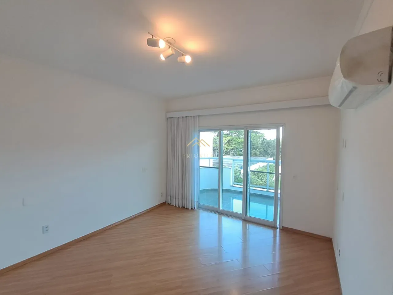 Casa em condomínio fechado com 6 quartos e 13 banheiros — photo 37