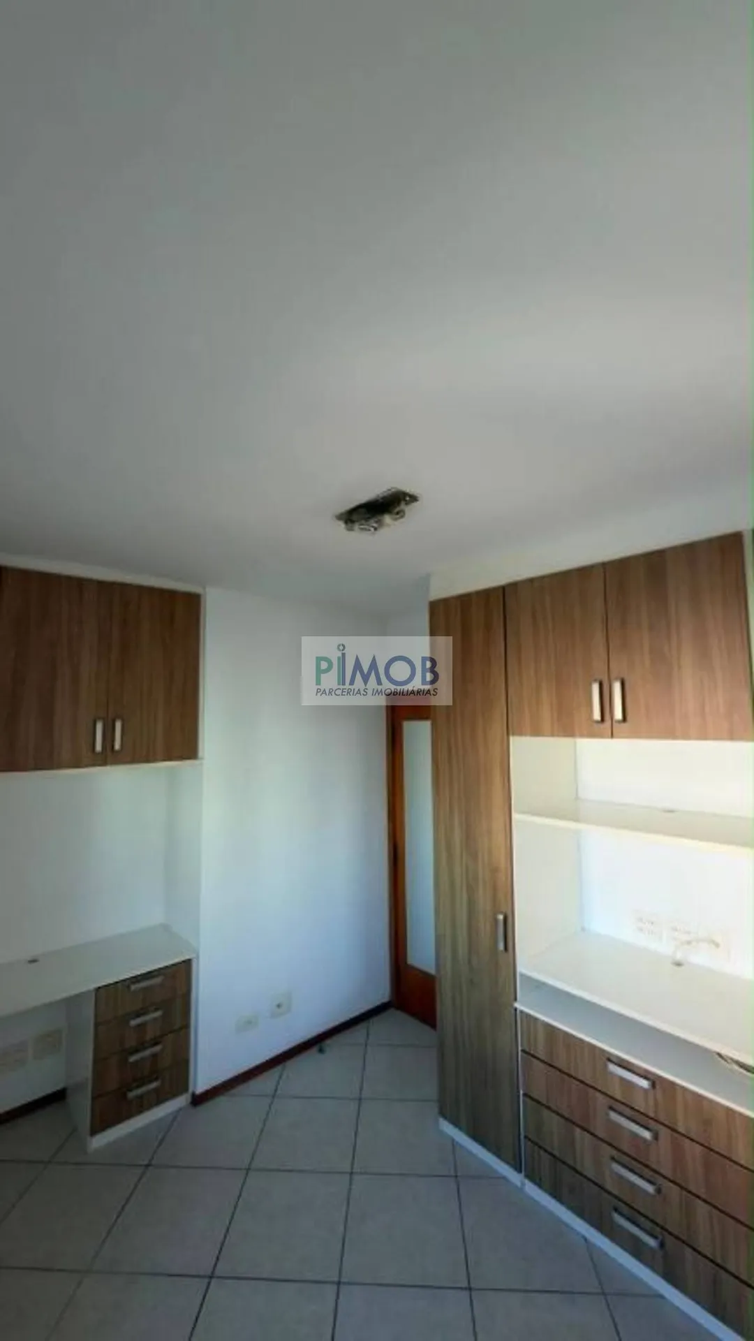 Apartment with 2 bedrooms and a balcony — photo 21