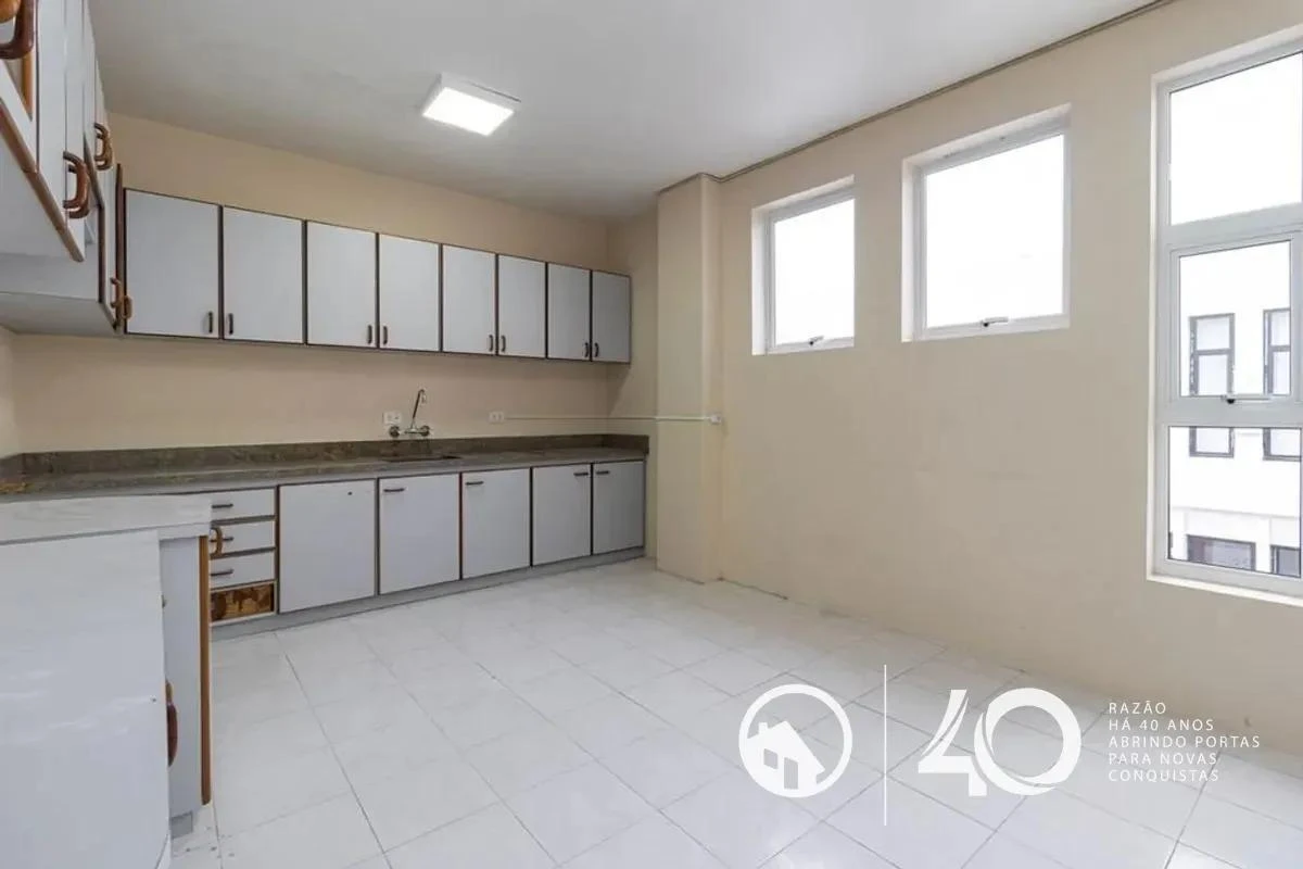 Ванна та 4 спальні: квартира 165 м² — photo 4