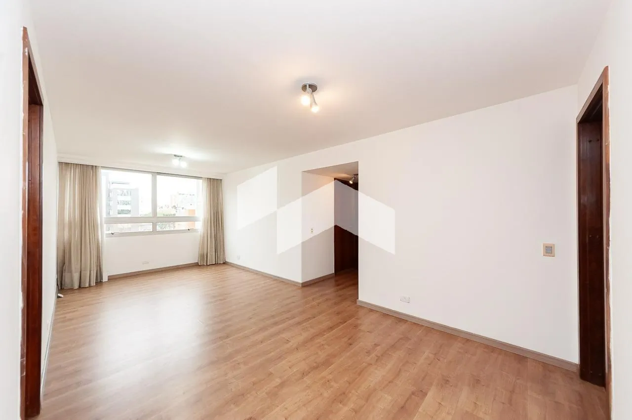 380 m² apartment with private laundry area — photo 16