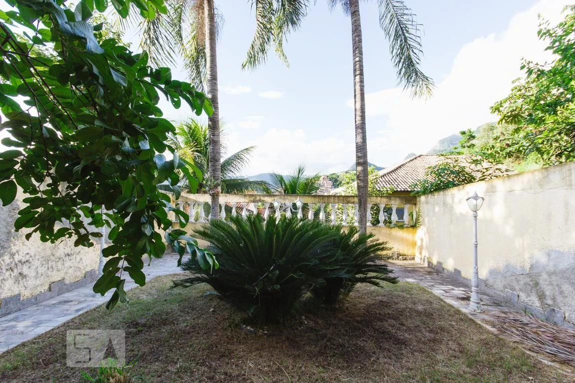 Furnished house with 4 bedrooms and 2 en-suites — photo 73
