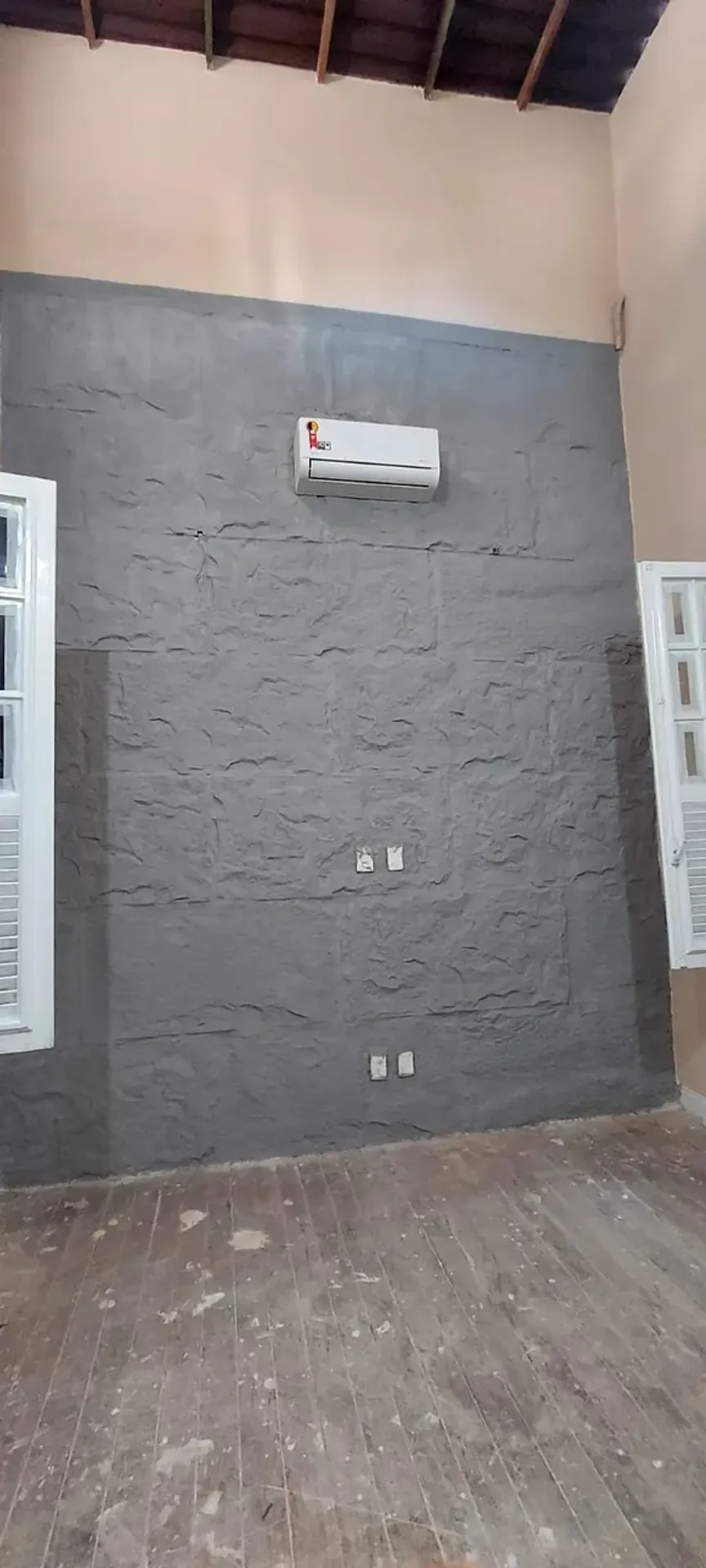 Apartamento de 3 quartos com piso de madeira ou laminado — photo 9