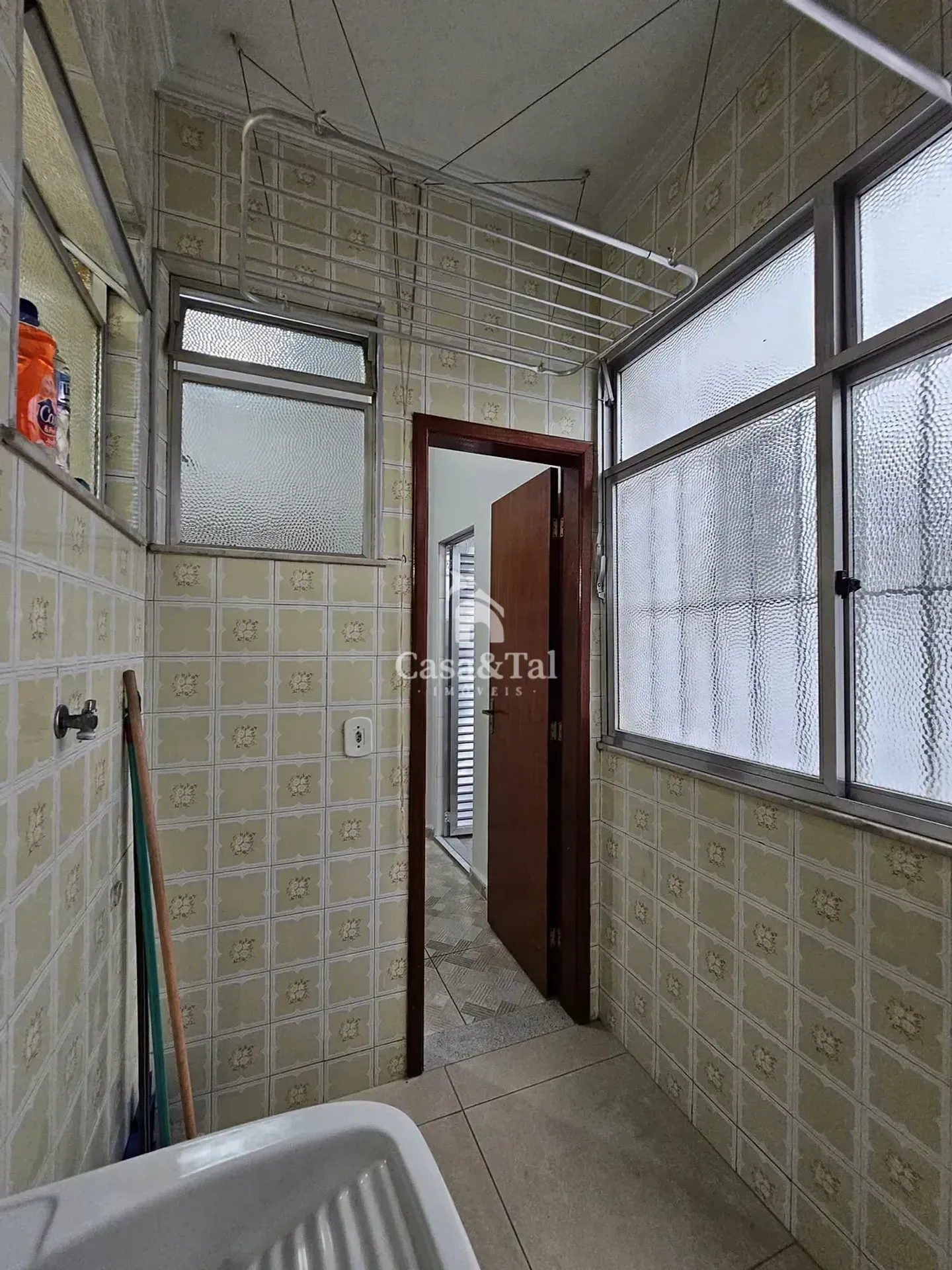 Unfurnished apartment with air conditioning and 3 bedrooms — photo 41